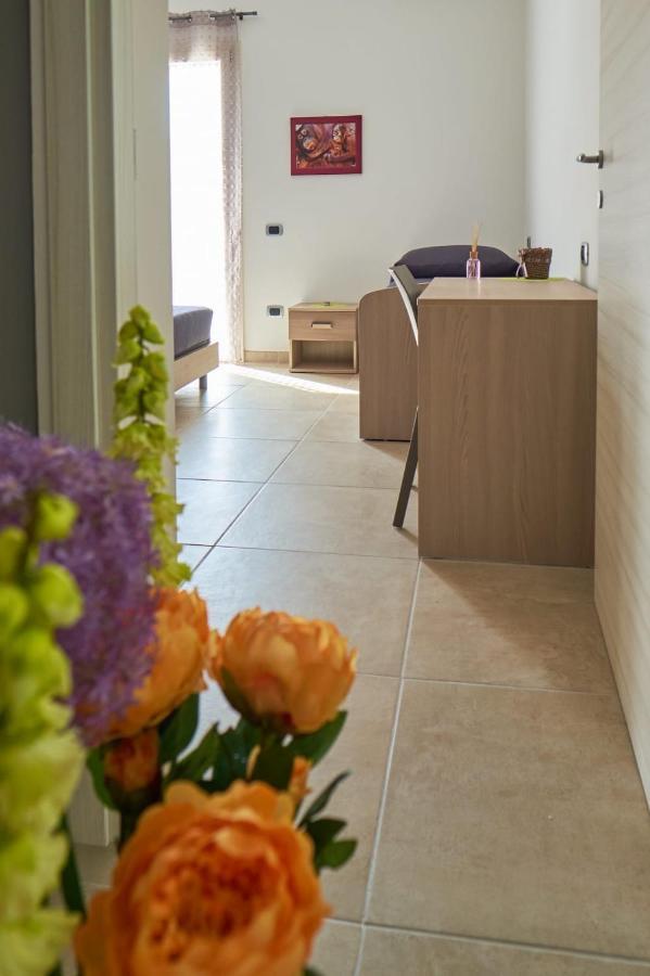 Triparni Bouganville House - Casa Vacanze מראה חיצוני תמונה